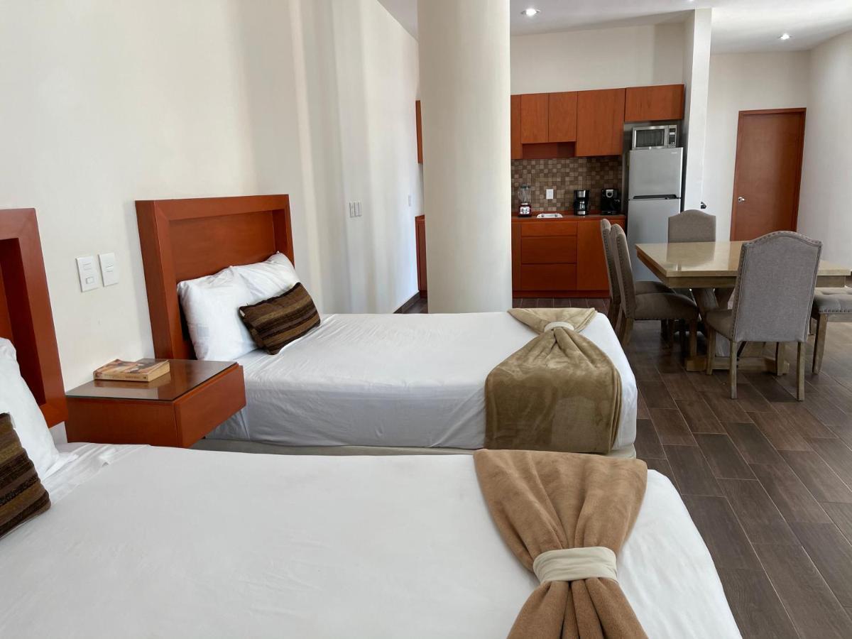 La Lola Hotel & Suites Mazatlán Buitenkant foto